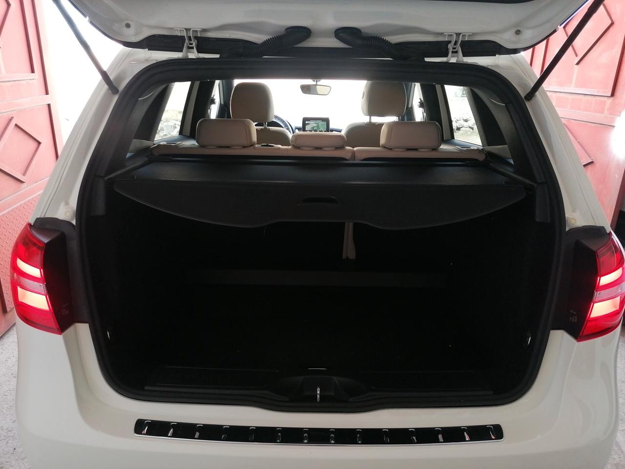 Mercedes-benz B 180 d Premium(full optional)