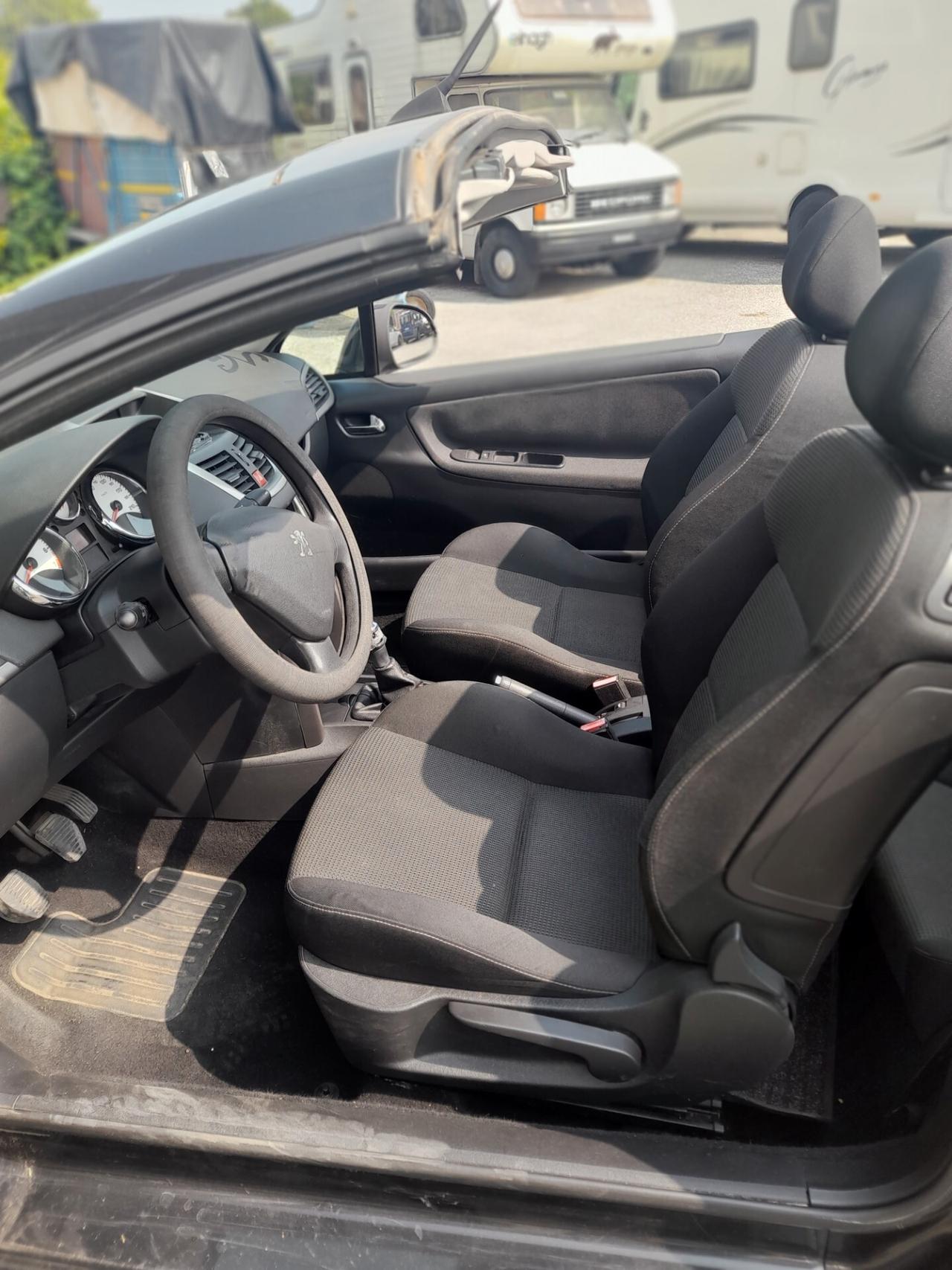 Peugeot 207 1.6 VTi 120CV CC Féline