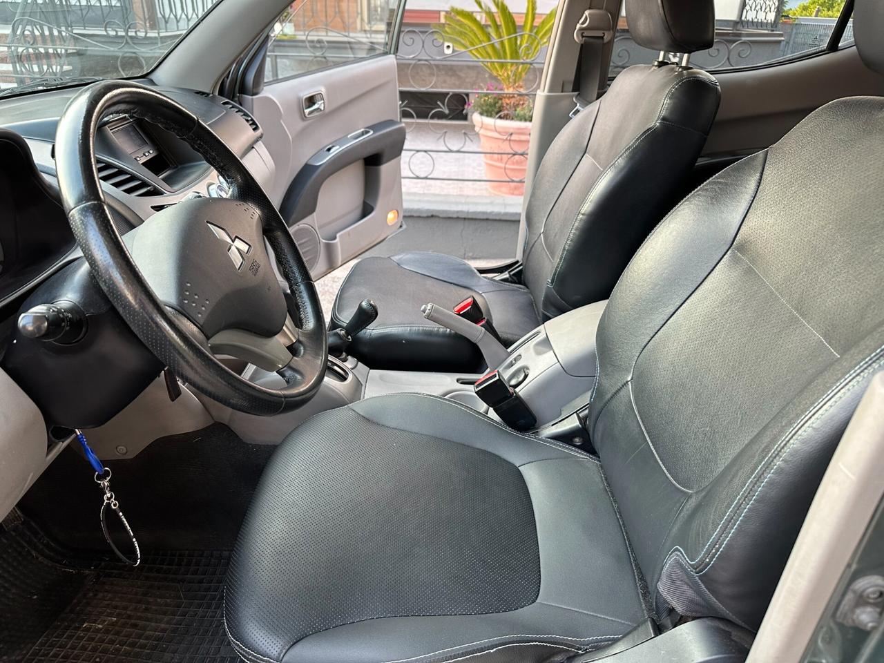 Mitsubishi L200 2.5 DI-D/136CV Double Cab Insport