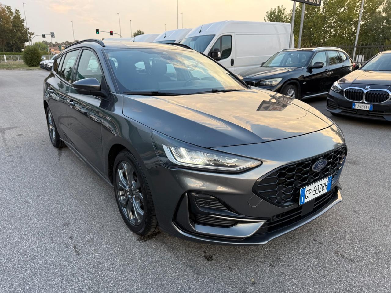 Ford Focus 1.0 EcoBoost Hybrid 125CV Powershift SW ST-Line Design