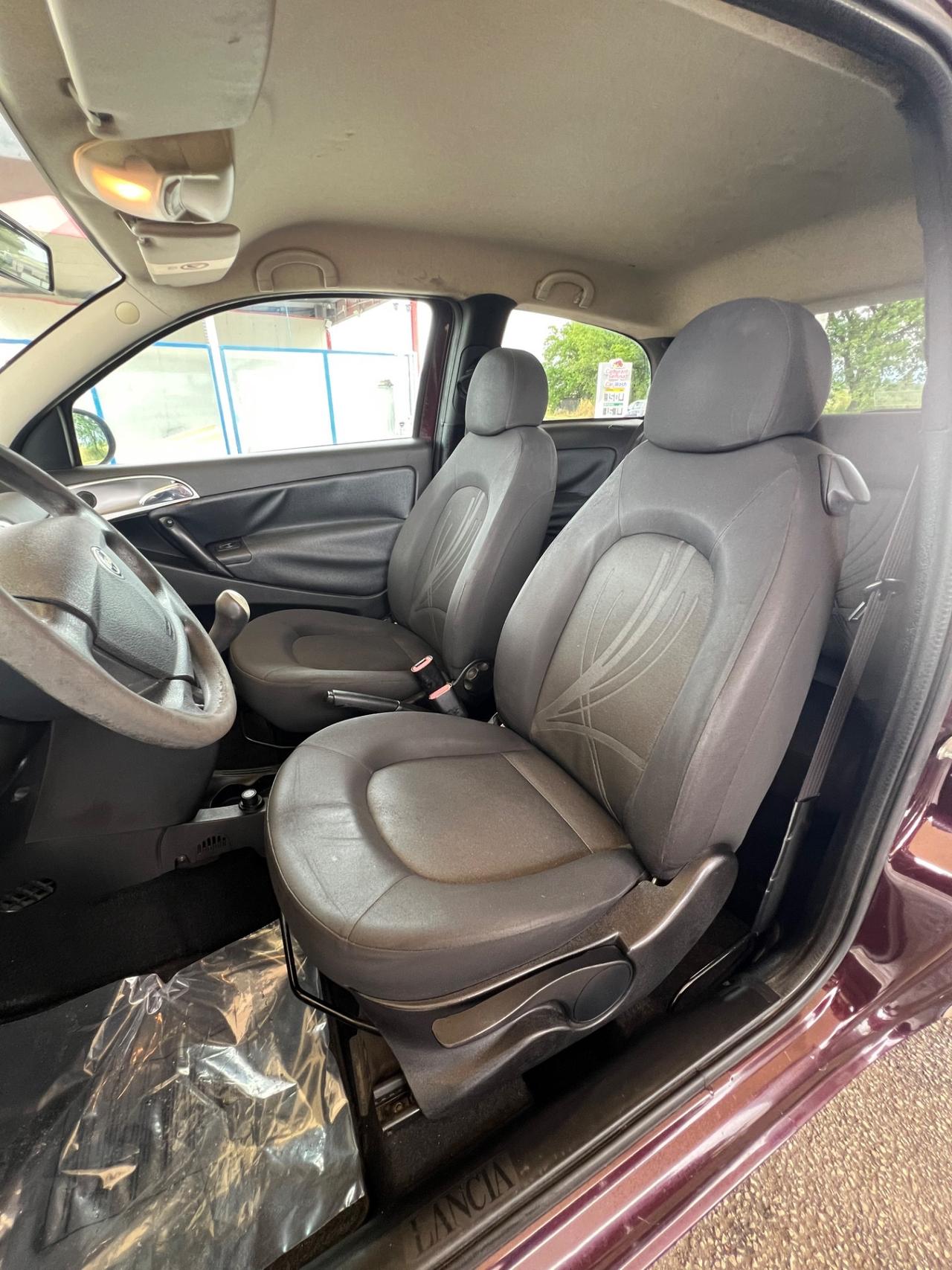 Lancia Ypsilon 1.3 MJT 75 CV Elle