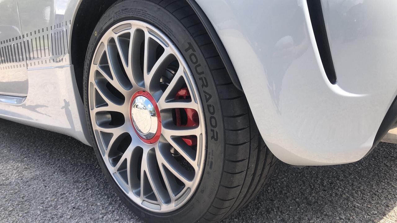 Abarth 500 C 1.4 Turbo T-Jet