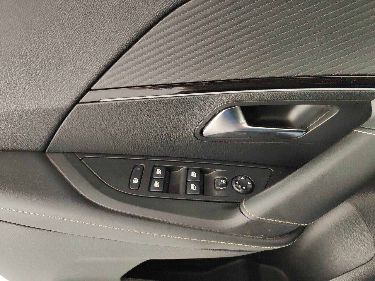 Peugeot 2008 BlueHDi 130 S&S EAT8 GT Line