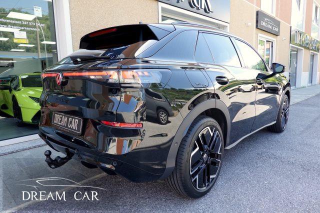 VOLKSWAGEN T-Roc 1.5 eTSI ACT 150 CV DSG R-Line TETTO-GANCIO-19"