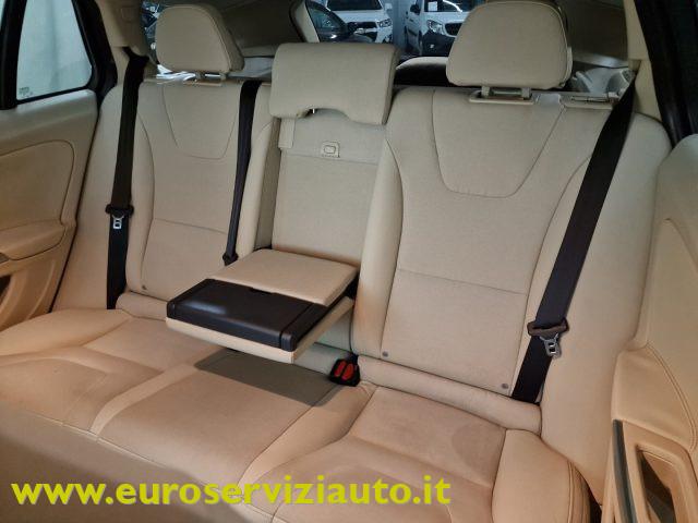 VOLVO V60 T3 Powershift Kinetic