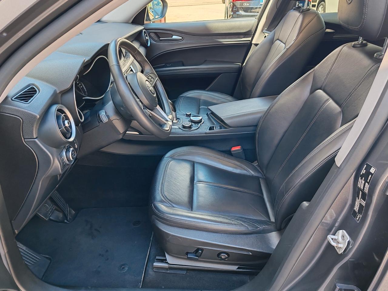 Alfa Romeo Stelvio 2.2 Turbodiesel 210 CV AT8 Q4 Executive