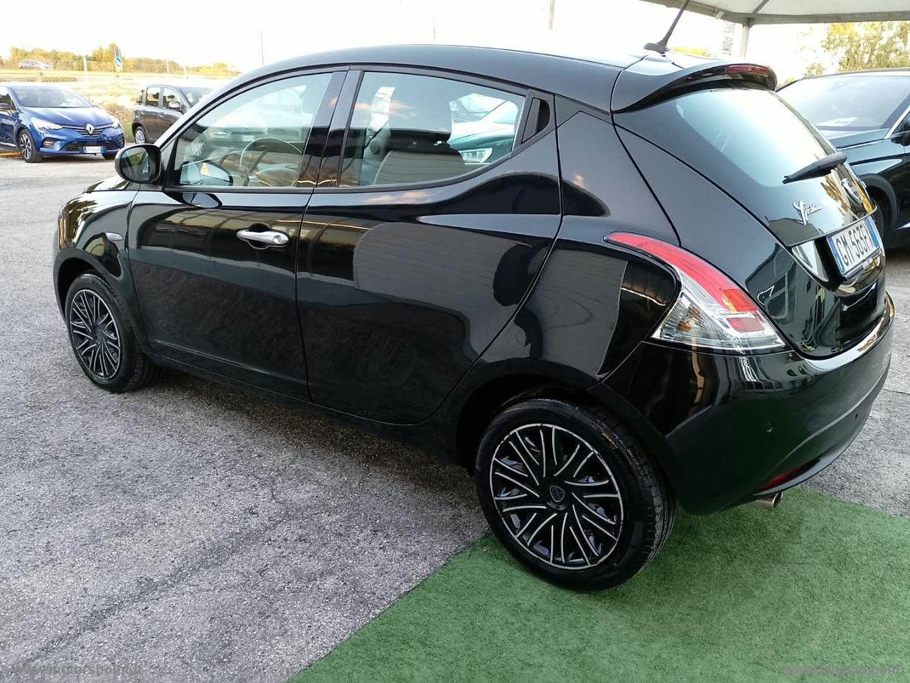 LANCIA Ypsilon 1.0 FireFly 5p.S&S Hyb. Eco Gold