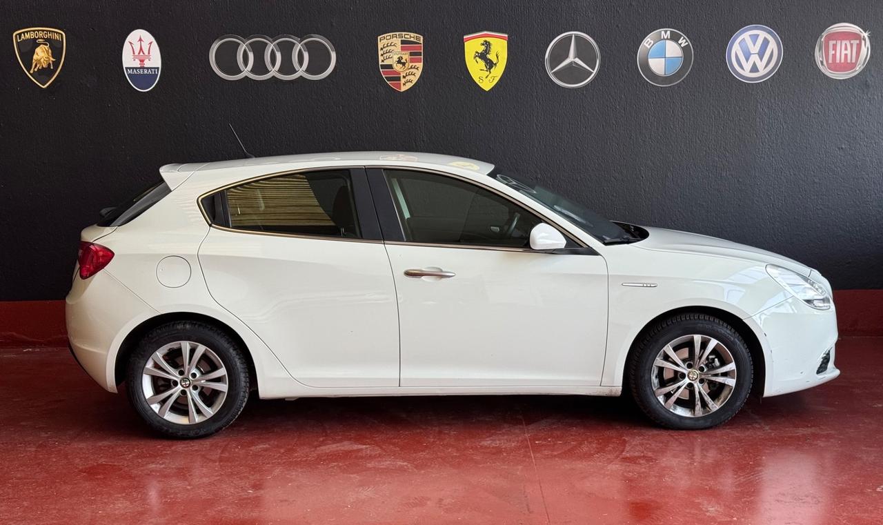 Alfa Romeo Giulietta 1.6 JTDm-2 105 CV Exclusive