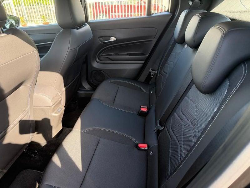 Jeep Avenger 1.2 Turbo Altitude, RETROCAMERA, CARPLAY