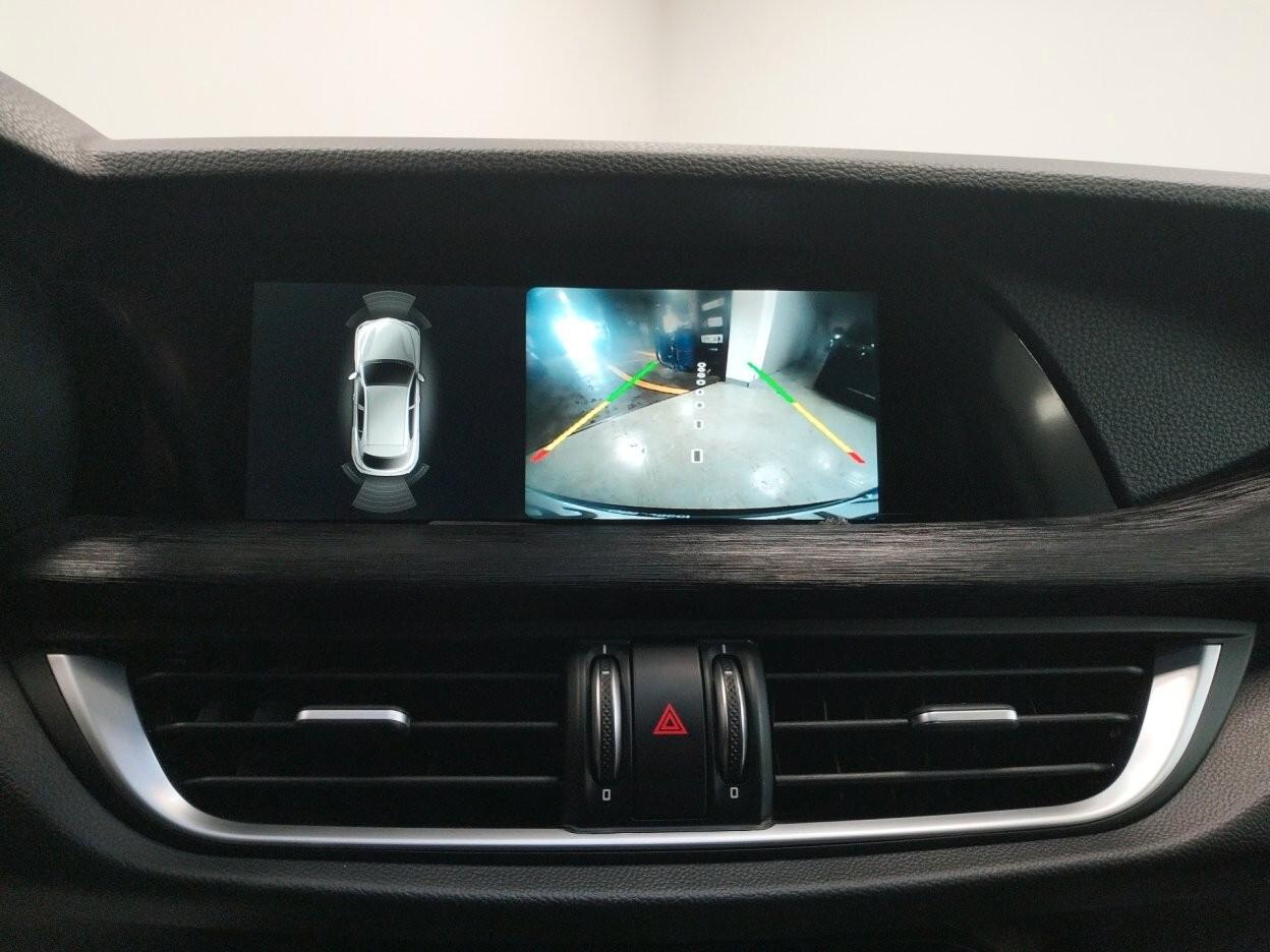 Alfa Romeo Stelvio 2.2 t Q4 210cv auto my19