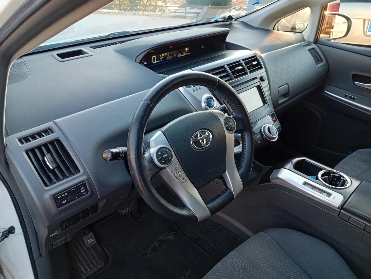 Toyota Prius Prius+ 1.8 Style 7 POSTI