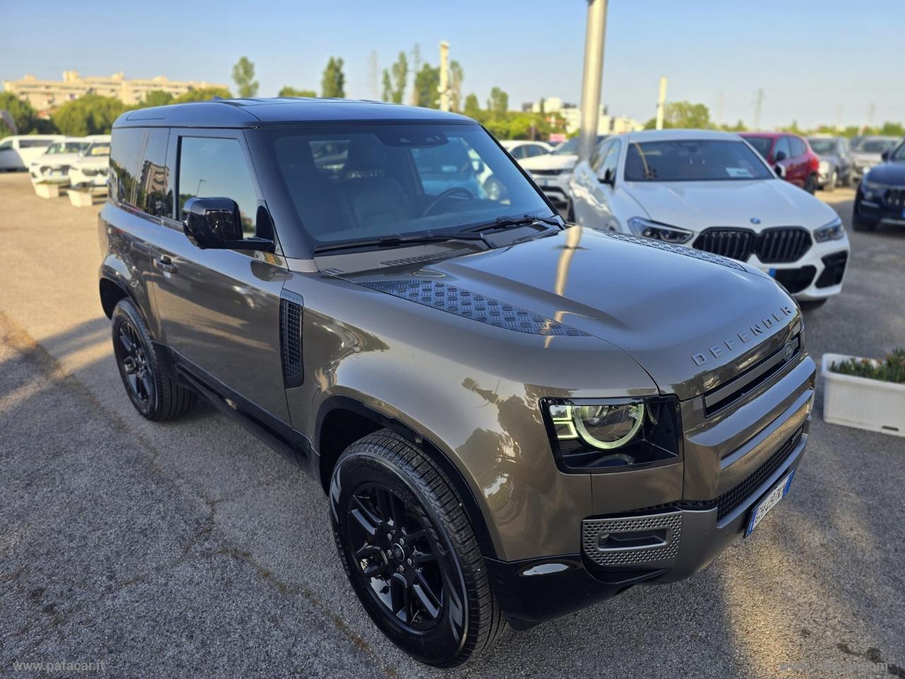 LAND ROVER Defender 90 3.0D I6 200 CV X-Dynamic S