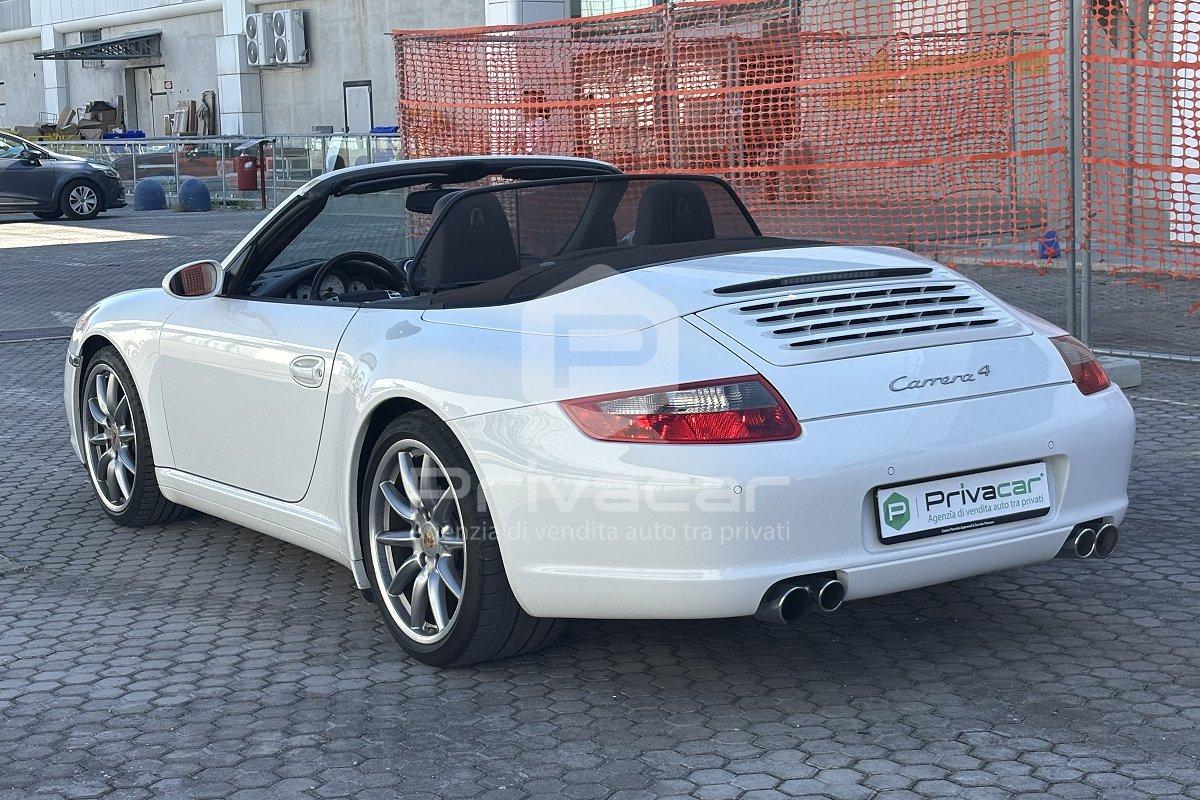 PORSCHE 911 Carrera 4 Cabriolet