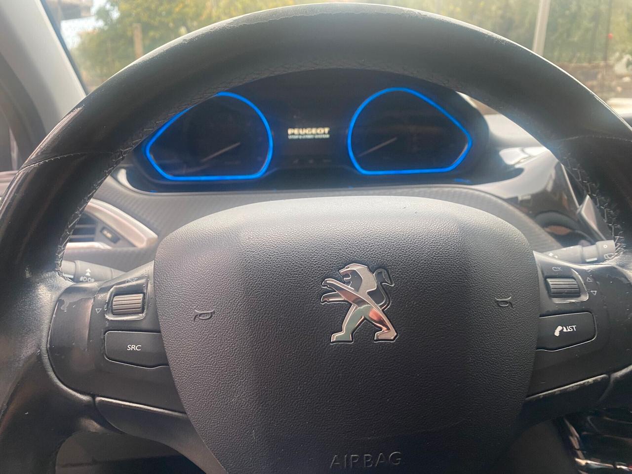 Peugeot 2008 BlueHDi 120 S&S Allure