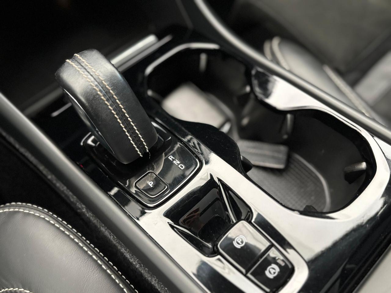 Volvo XC40 1.5 t3 R-design Geartronic