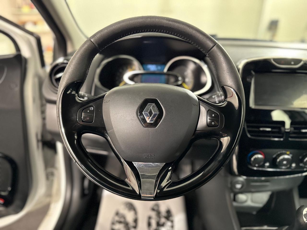 Renault Clio 1.2 Benzina 75CV 5 porte* NEOPATENTATI *