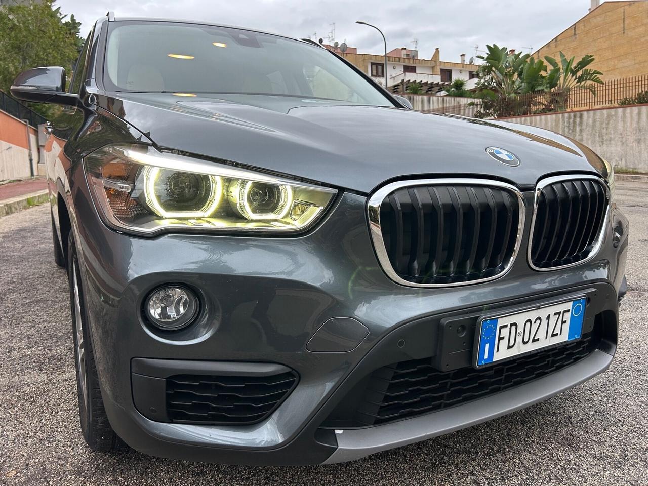 Bmw X1 sDrive18d xLine Strafull !!!