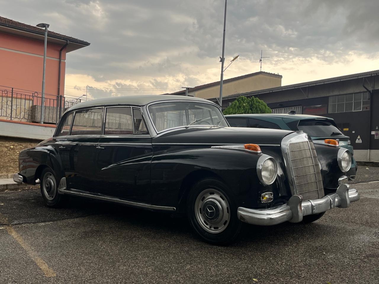 Mercedes type 300 Adenauer PERMUTE