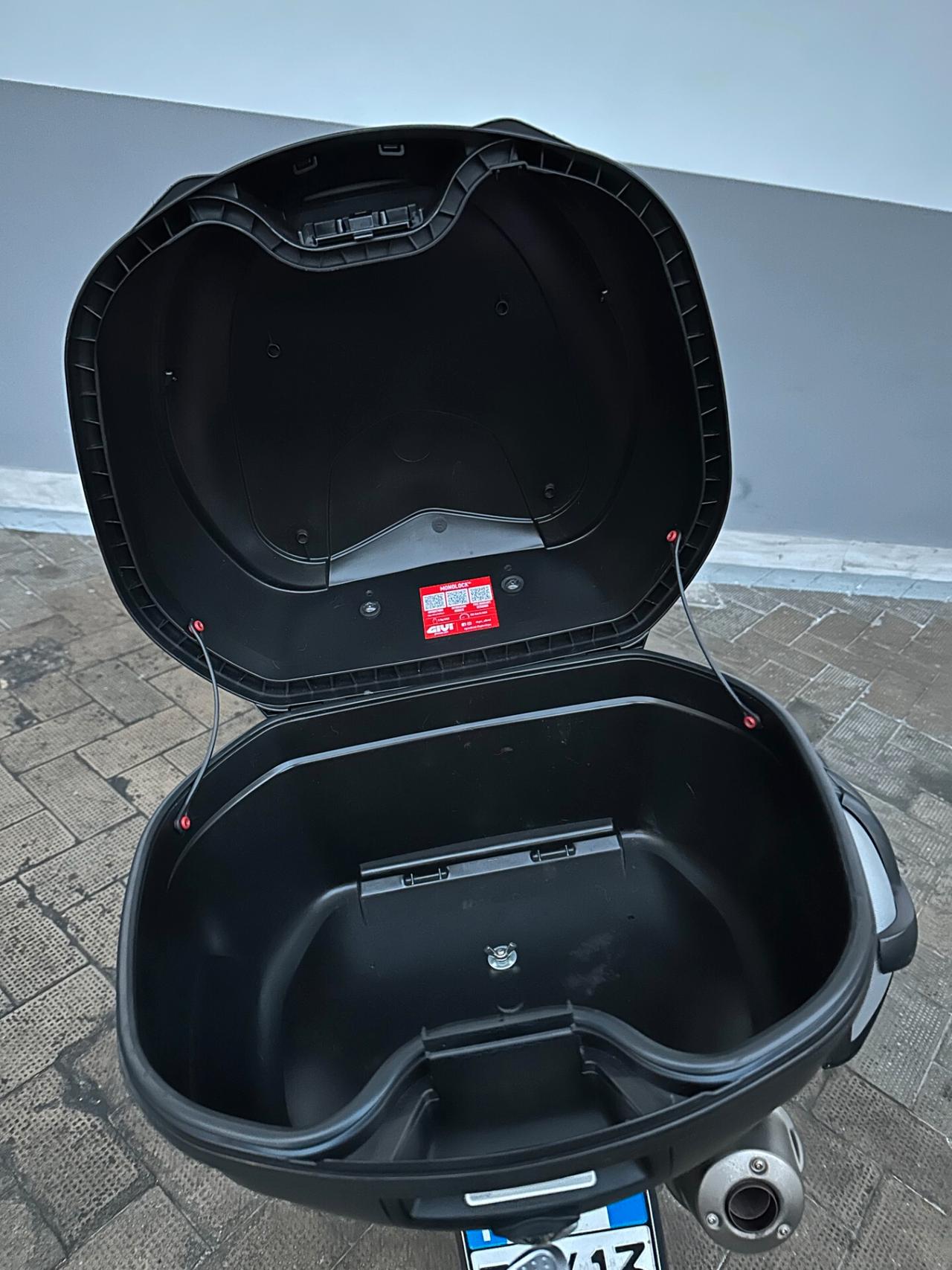 Bmw K 1200 R, tenuta e usata con amore e passione, pari al nuovo