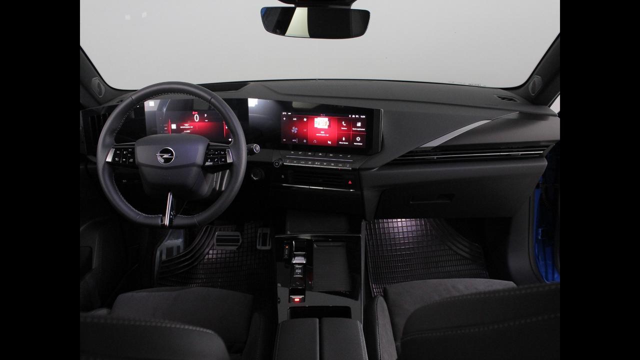 OPEL Astra GS Electric 156 hp
