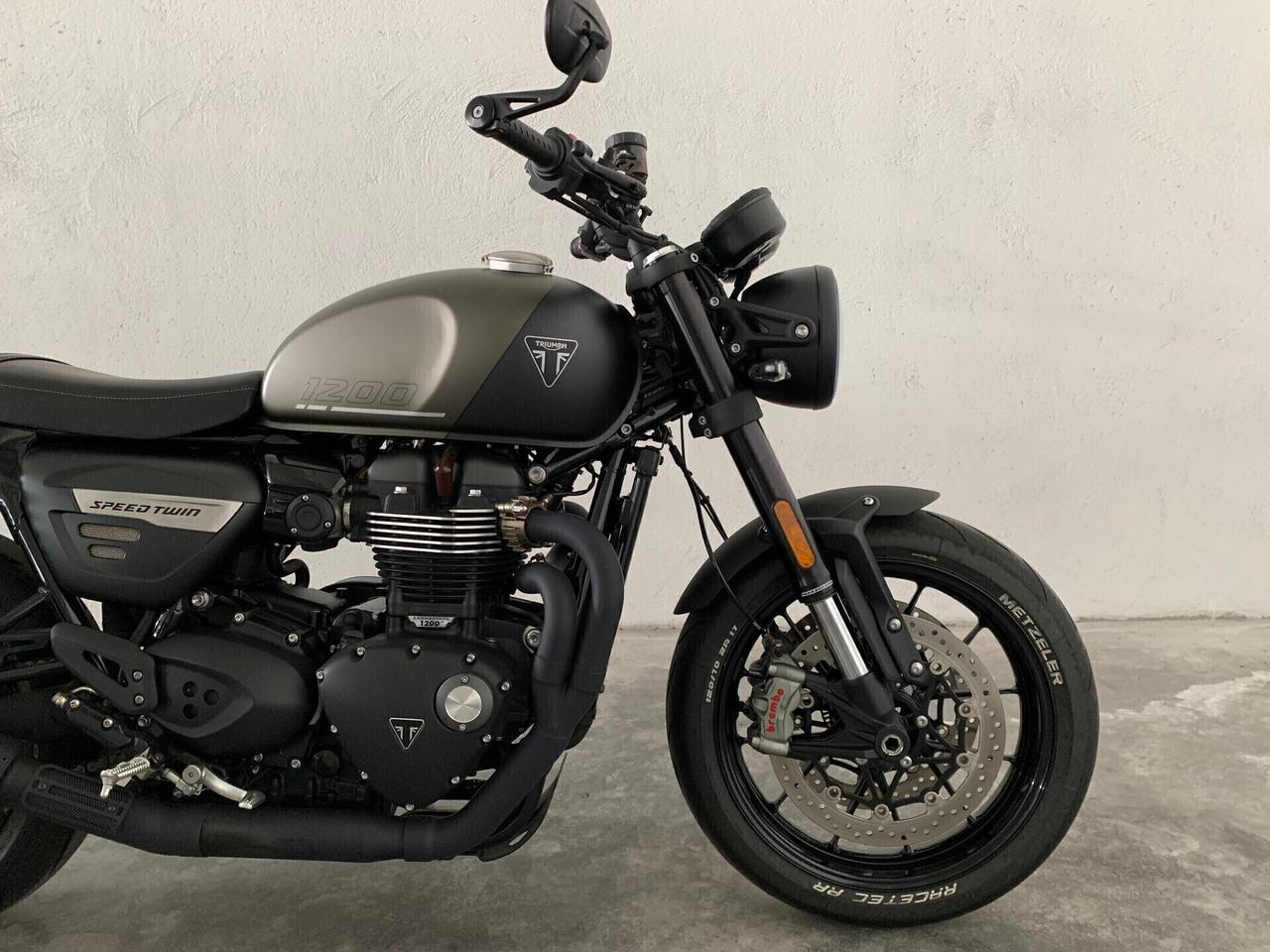 Triumph Speed Twin 1.2 Matt Ironstone Black Edition