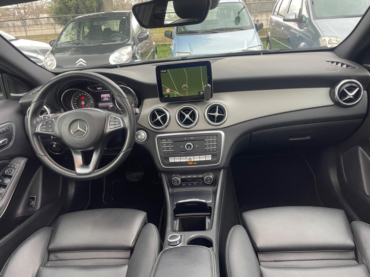 Mercedes-benz GLA 220 d Automatic 4Matic Sport Tetto apribile
