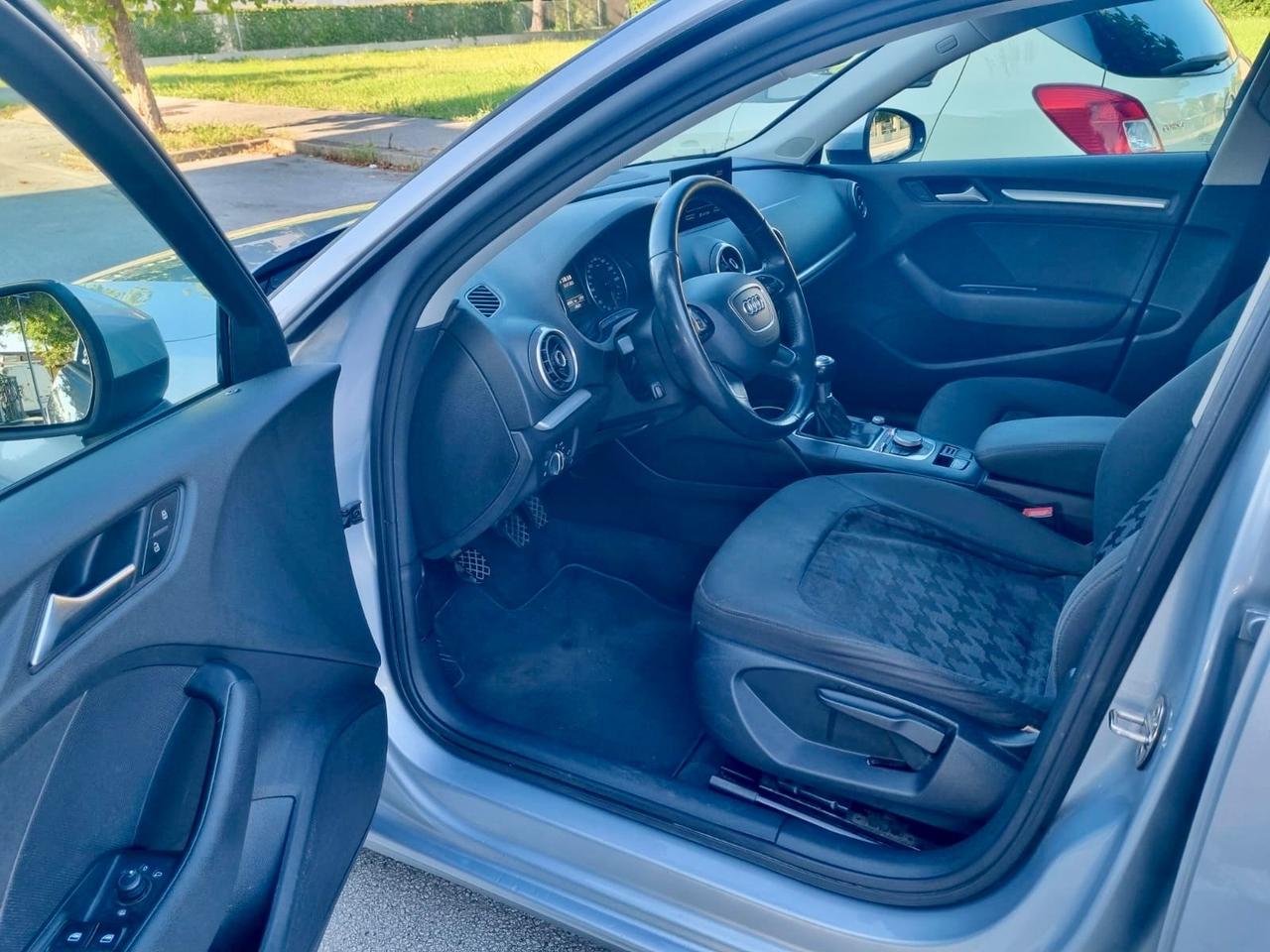 Audi A3 Sedan 1.6 TDI clean diesel Ambition