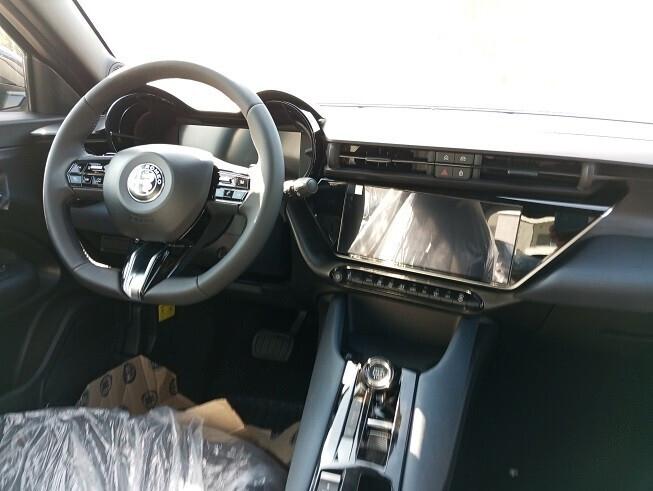 Alfa Romeo Junior 1.2 136 CV Hybrid eDCT6