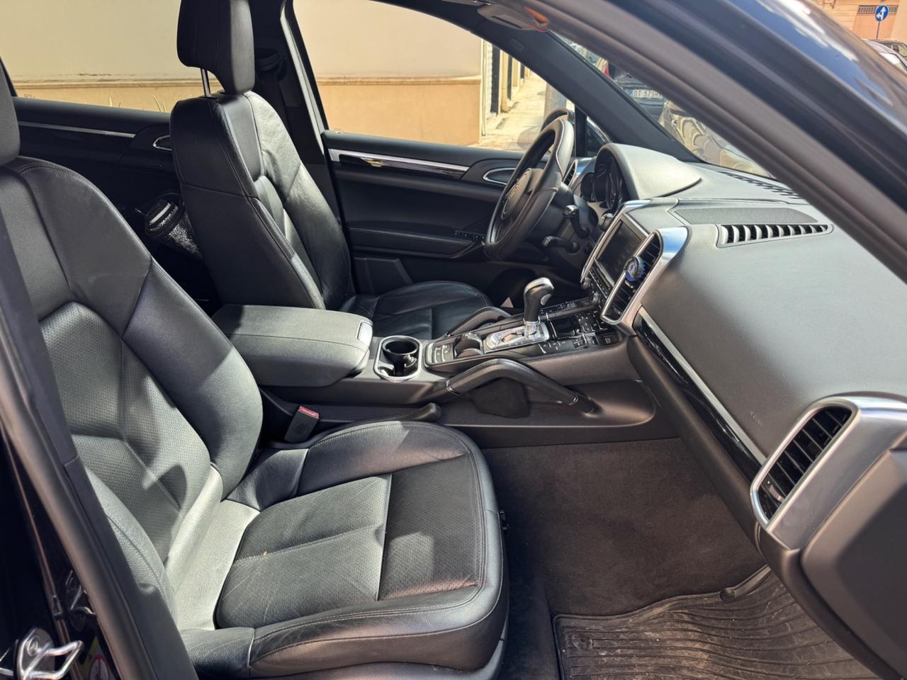 Porsche Cayenne 3.0 Diesel 245 CV
