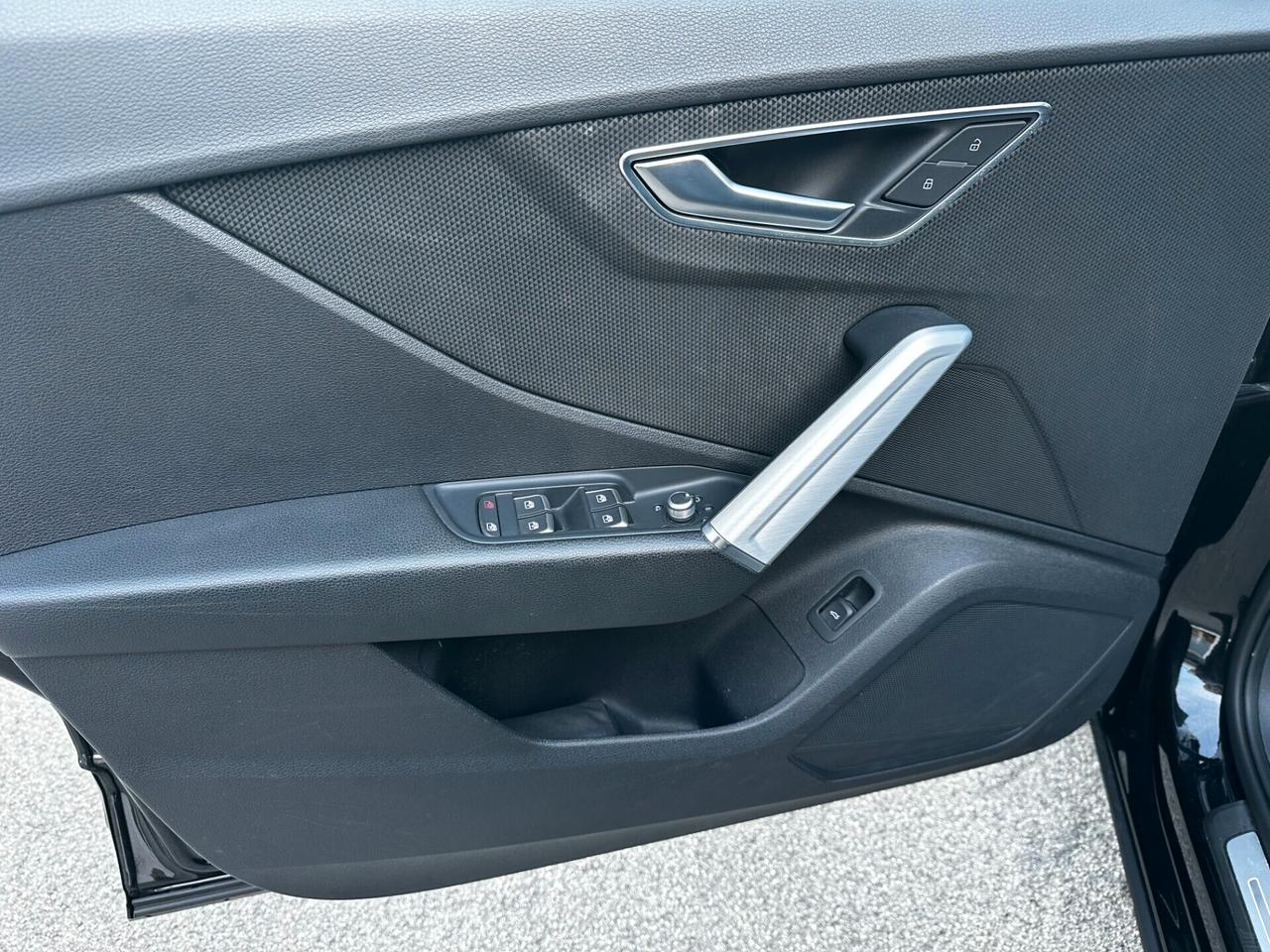 Audi Q2 35 TDI 2x S LINE_PANORAMA_FARI MATRIX_VIRTUAL_CAMERA_R18