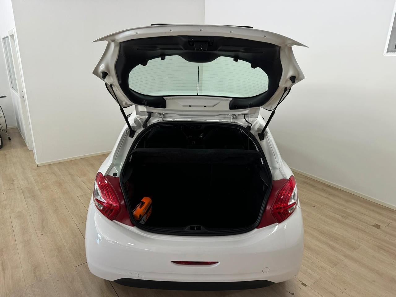 Peugeot 208 1.4 VTi 95 CV 5p. **** NEOPATENTATI****