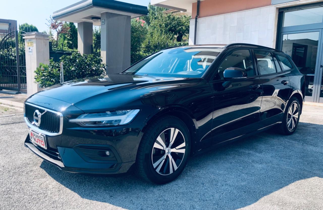 VOLVO V60 D3 Geartronic COCKPIT- CARPLAY