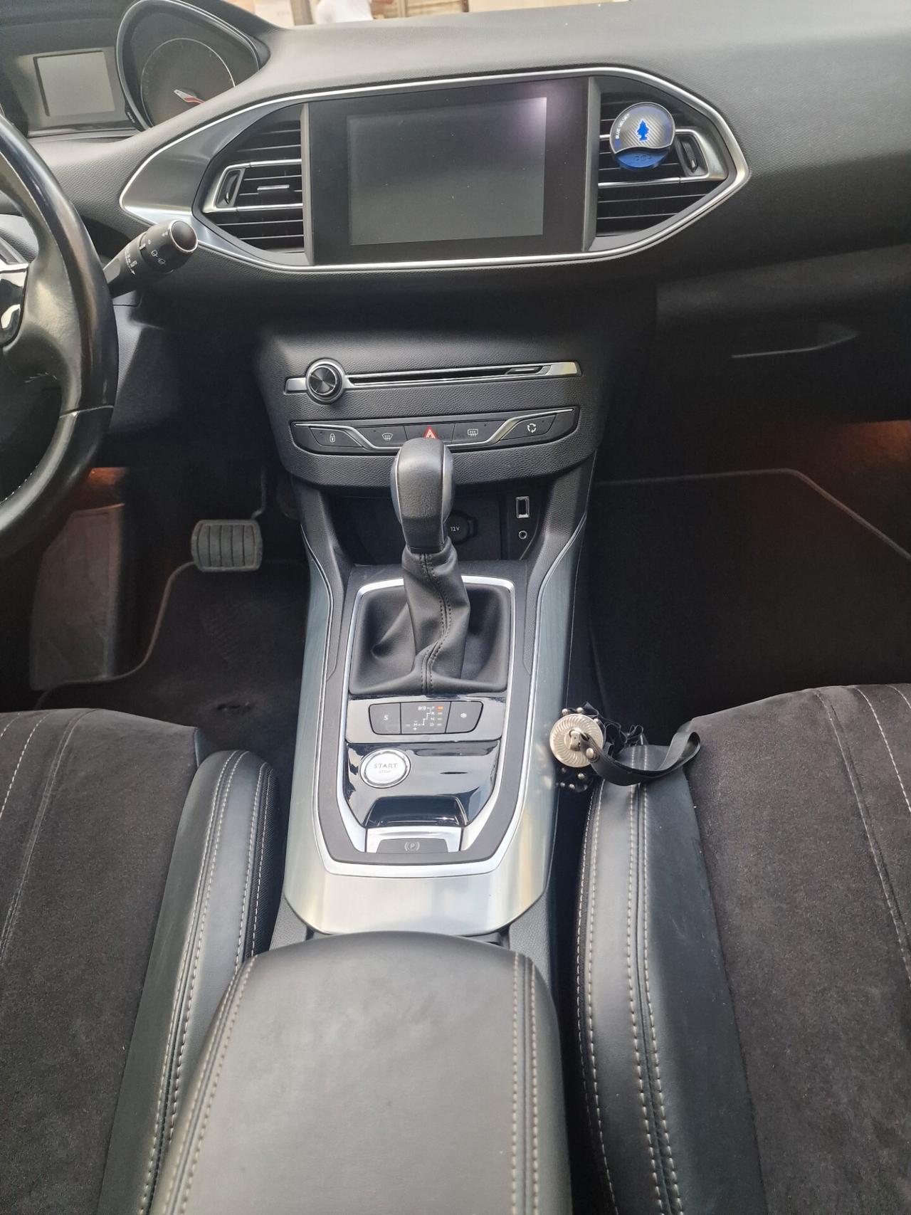 Peugeot 308 BlueHDi 150 S&S EAT6 SW Allure