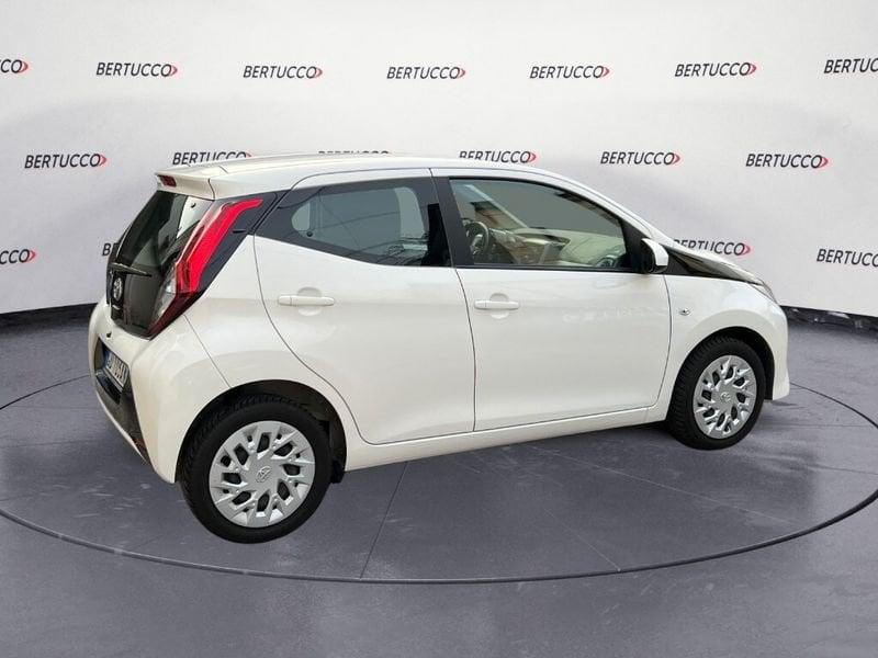 Toyota Aygo 2ª serie Connect 1.0 VVT-i 72 CV 5 porte x-cool