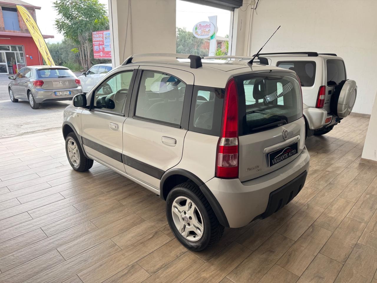 Fiat Panda 1.3 MJT 16V DPF 4x4 Climbing