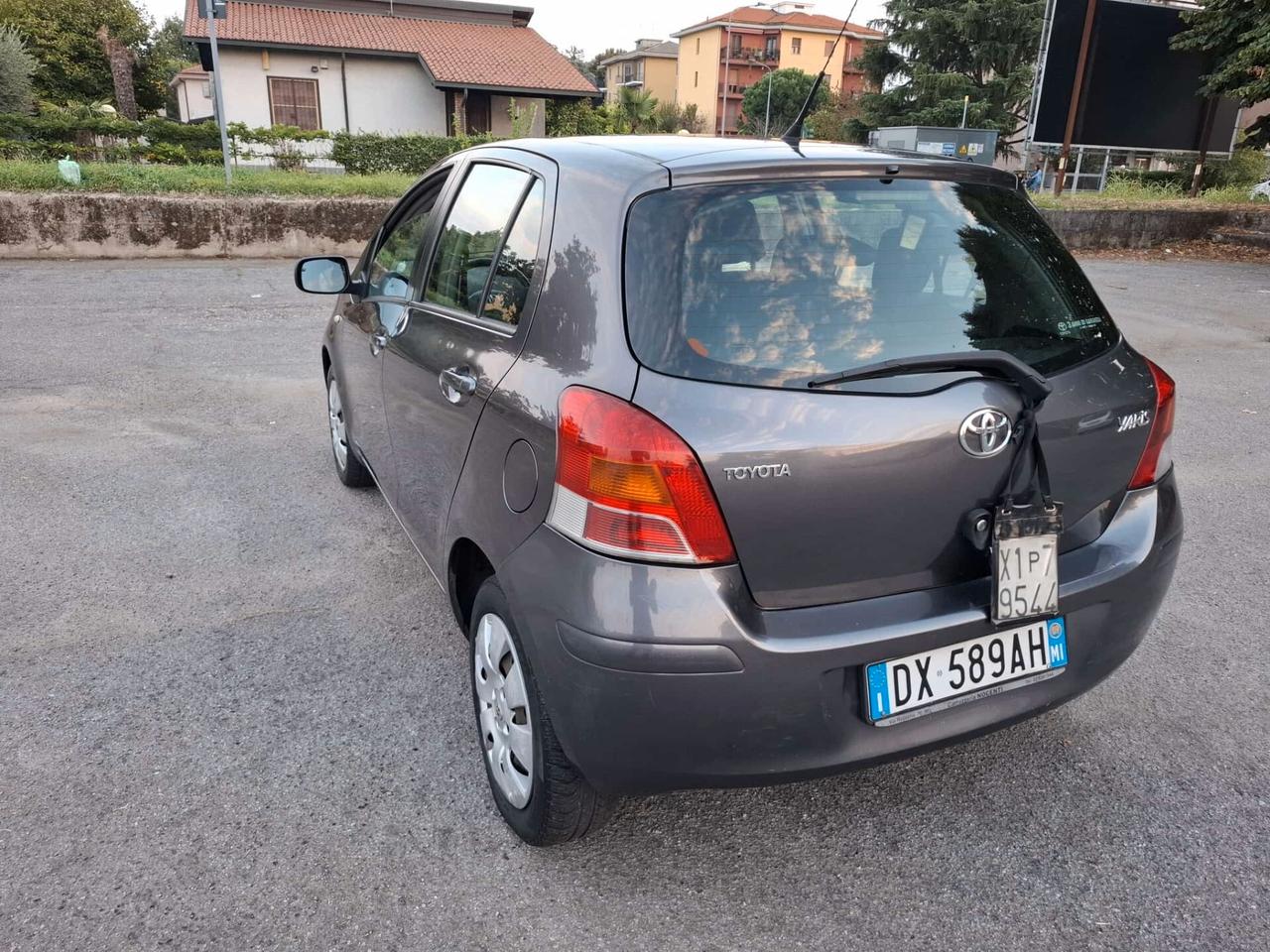 Toyota Yaris 1.0 benzina 5P 2° SERIE LUXURY PACK