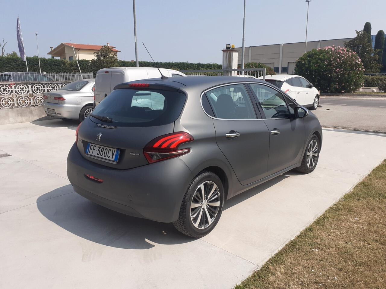 Peugeot 208 Allure 1.6 Hdi 75 cv.NAVI.RETROCAMERA.Euro 6B.MOLTO BELLA