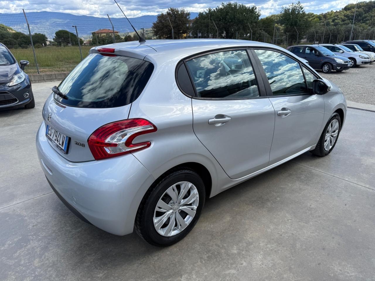Peugeot 208 1.4 HDi 68 CV 5 porte Access
