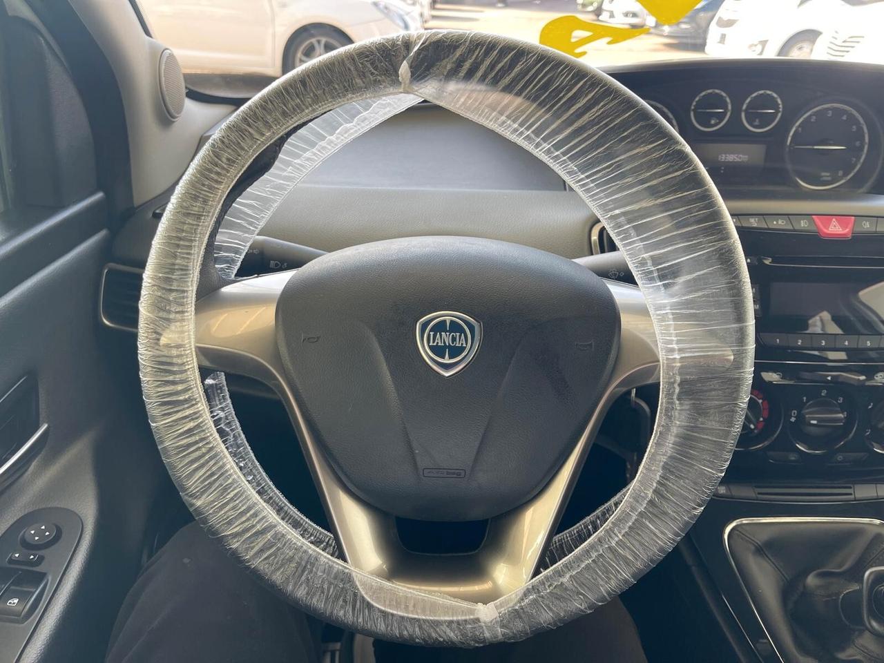 LANCIA YPSILON 1.2 BENZINA 70CV