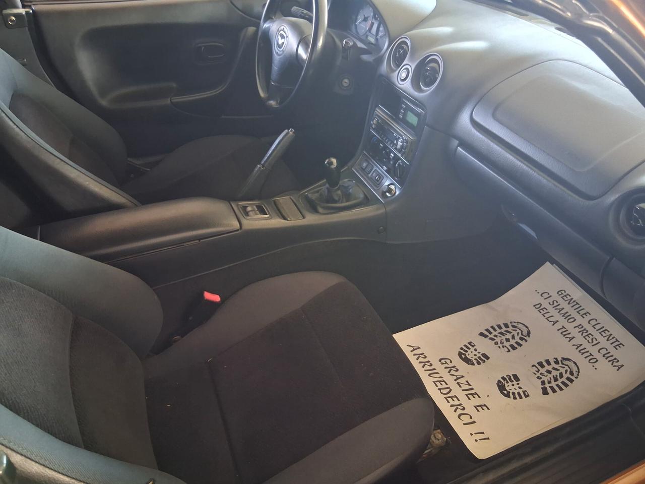 Mazda MX-5 1.6i 16V cat