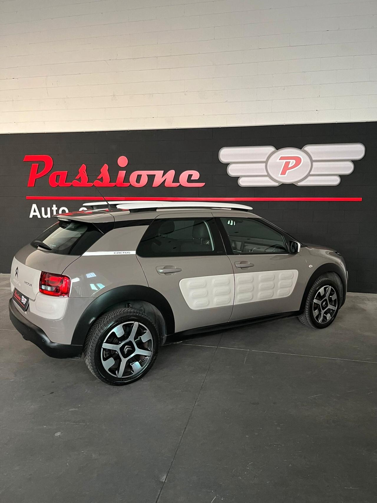 Citroen C4 Cactus PureTech 82 Shine Edition