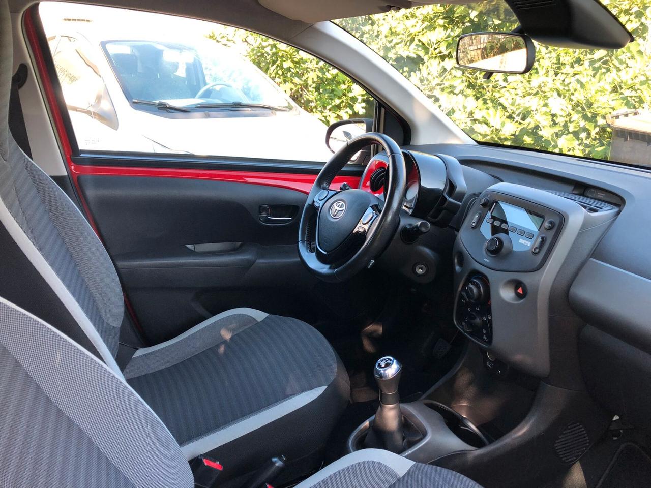 Toyota Aygo 1.0 VVT-i 72 CV 5 porte x-cool