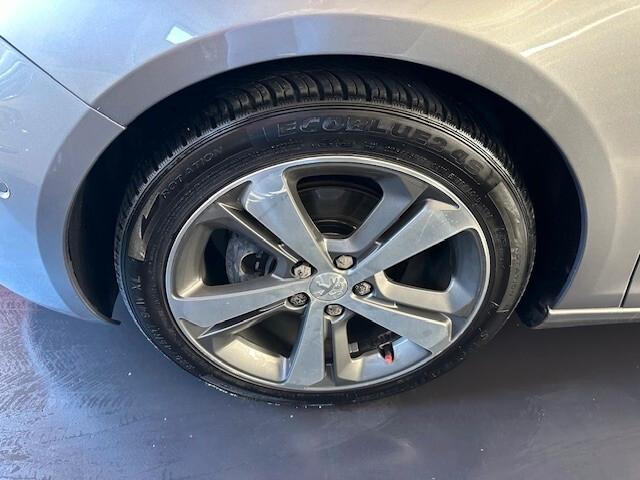Peugeot 308 BlueHDi 130 S&S EAT8 SW Allure