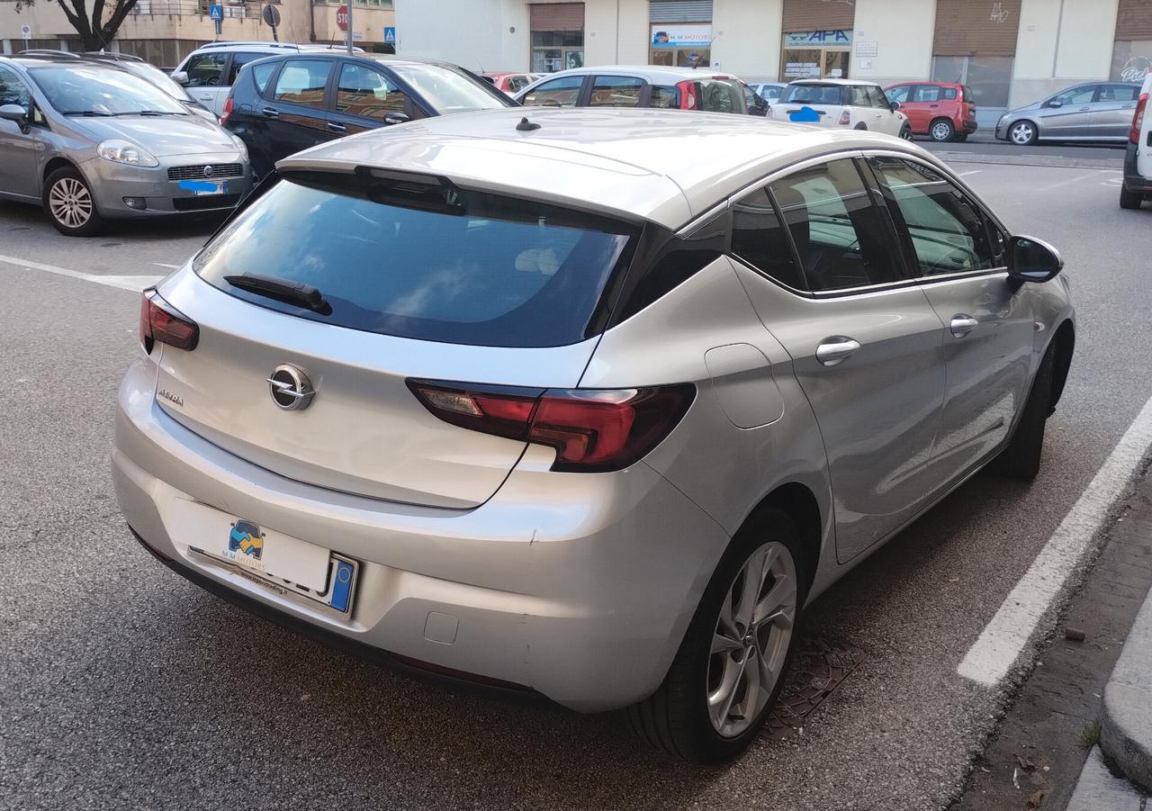 Opel Astra 1.6 CDTi 136CV Start&Stop 5 porte Dynamic NEOPATENTATI