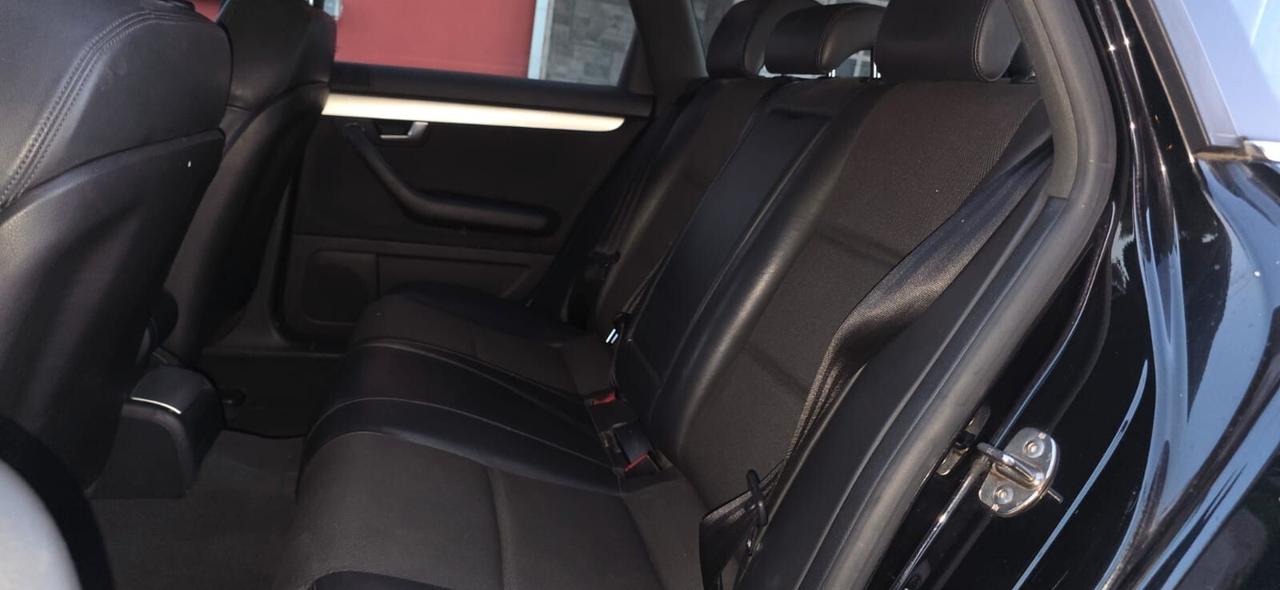 Audi A4 2.0 TDI F.AP. Avant Top plus sline