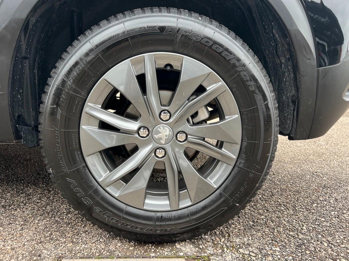 Peugeot 2008 1.2 puretech Active Pack s - NEOPATENTATI