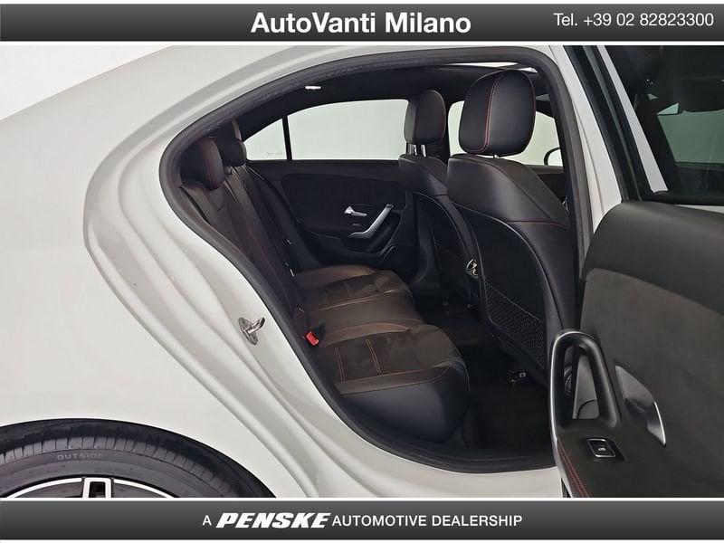 Mercedes-Benz Classe A Berlina 180 Premium