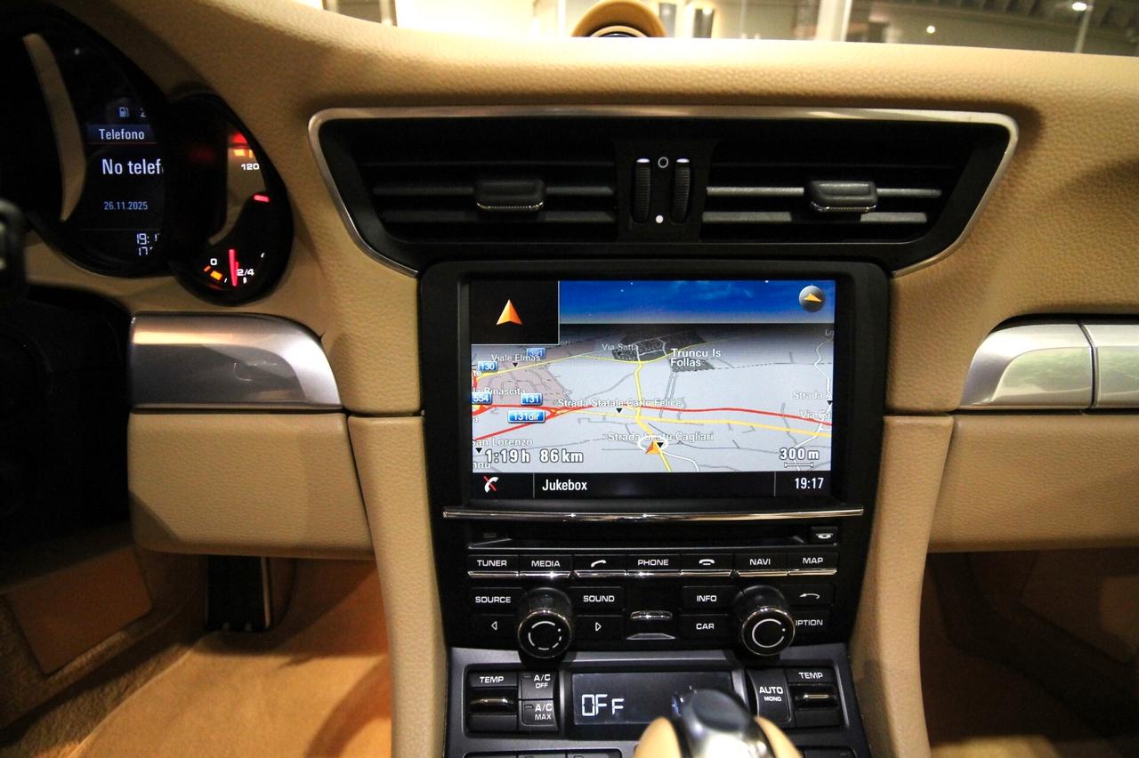 PORSCHE 911 CARRERA 4S