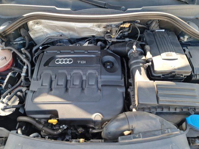 AUDI Q3 2.0 TDI 120 CV Business
