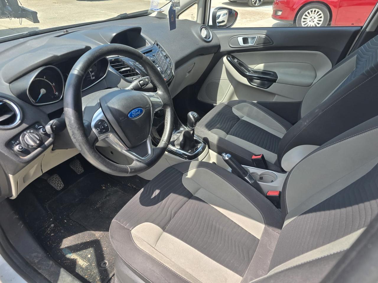 Ford Fiesta 1.5 TDCi 75CV 5 porte Titanium